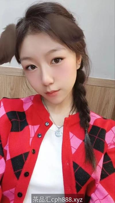 白云美女抓龙筋