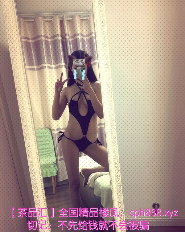 翘臀长腿骚女回归
