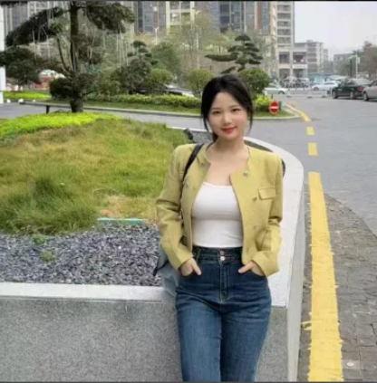 龙华龙胜地铁站附近-暖暖