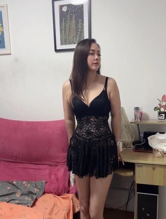 风骚的舞蹈少妇