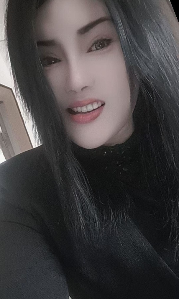 诱人小骚货逼紧水多